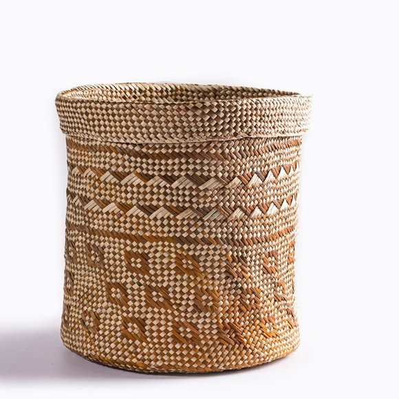 Hand woven colorful rattan seagrass planter in gold and brown or blue and purple - Picture 3 of 4